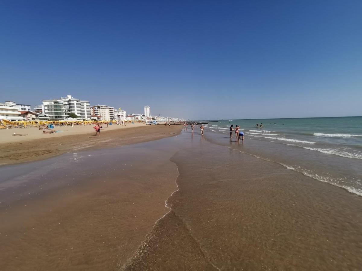 Gigi House Appartamento Piazza Mazzini 300M Dal Mare Lido di Jesolo Kültér fotó